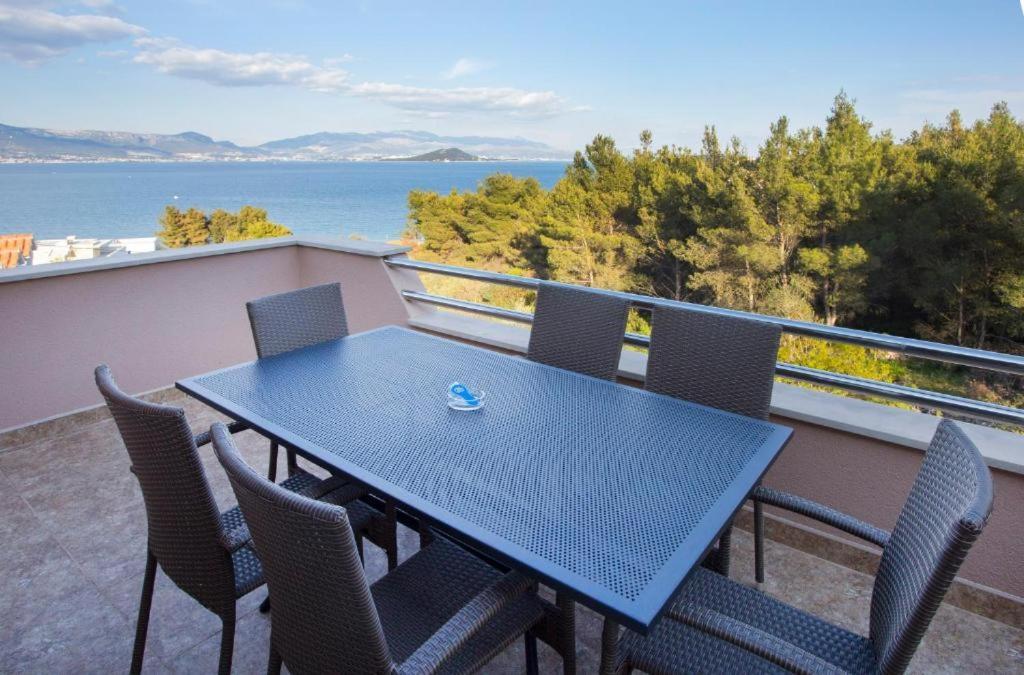 Apartments Panorama With Seasonal Pool Slatine Luaran gambar