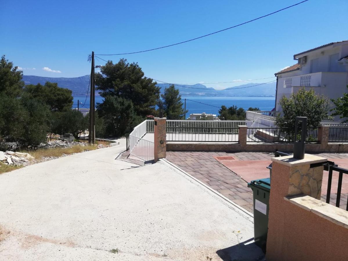 Apartments Panorama With Seasonal Pool Slatine Luaran gambar