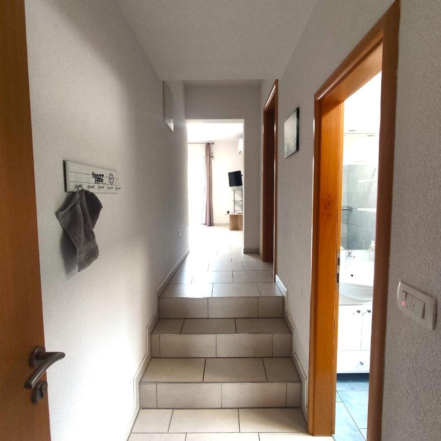 Apartments Panorama With Seasonal Pool Slatine Luaran gambar
