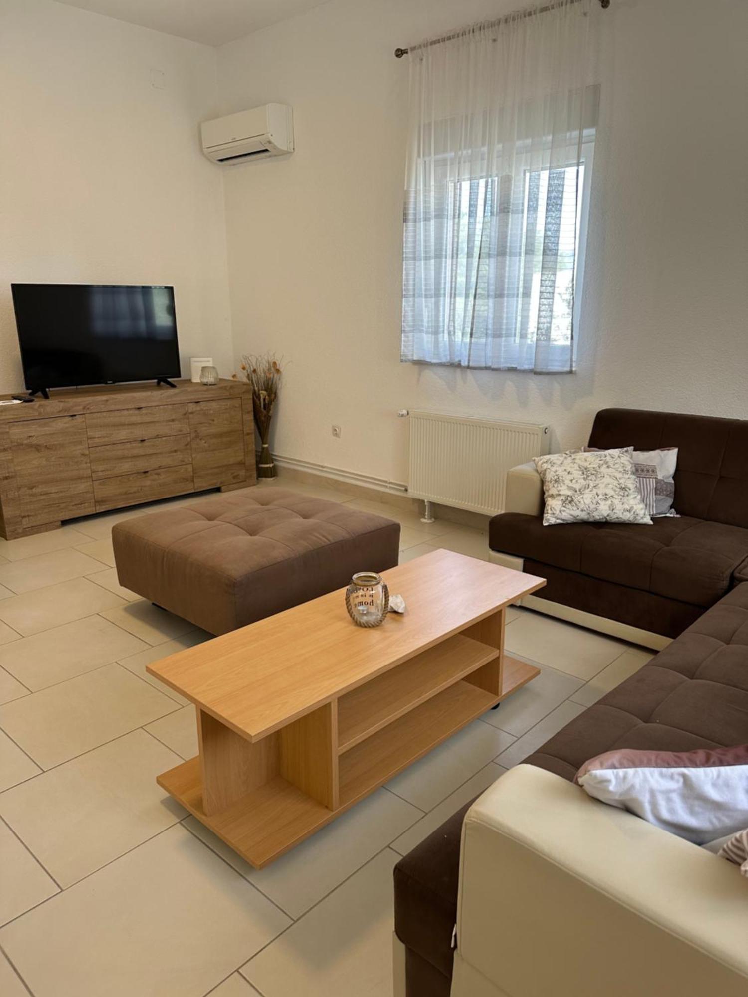 Apartments Panorama With Seasonal Pool Slatine Luaran gambar