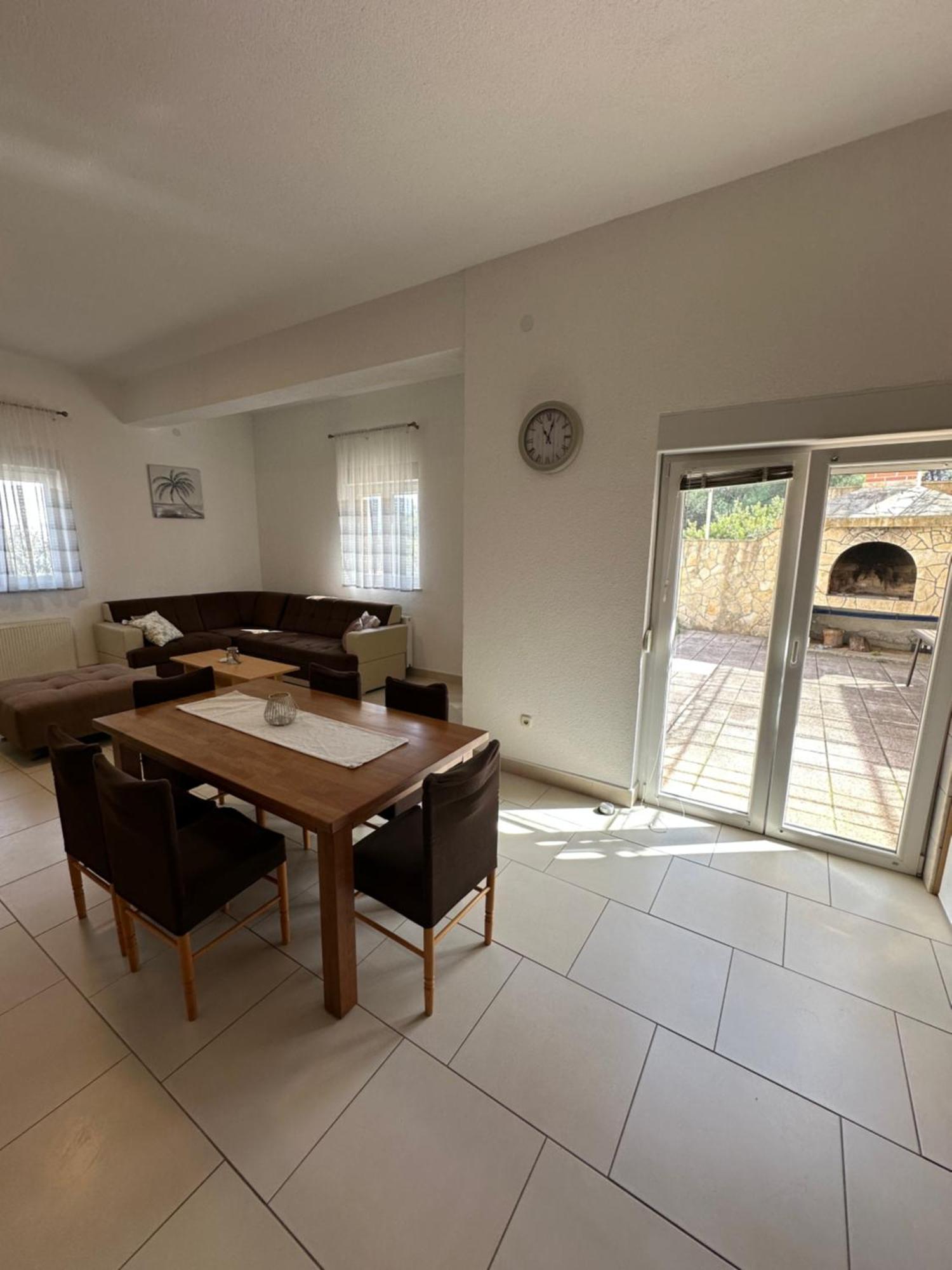 Apartments Panorama With Seasonal Pool Slatine Luaran gambar