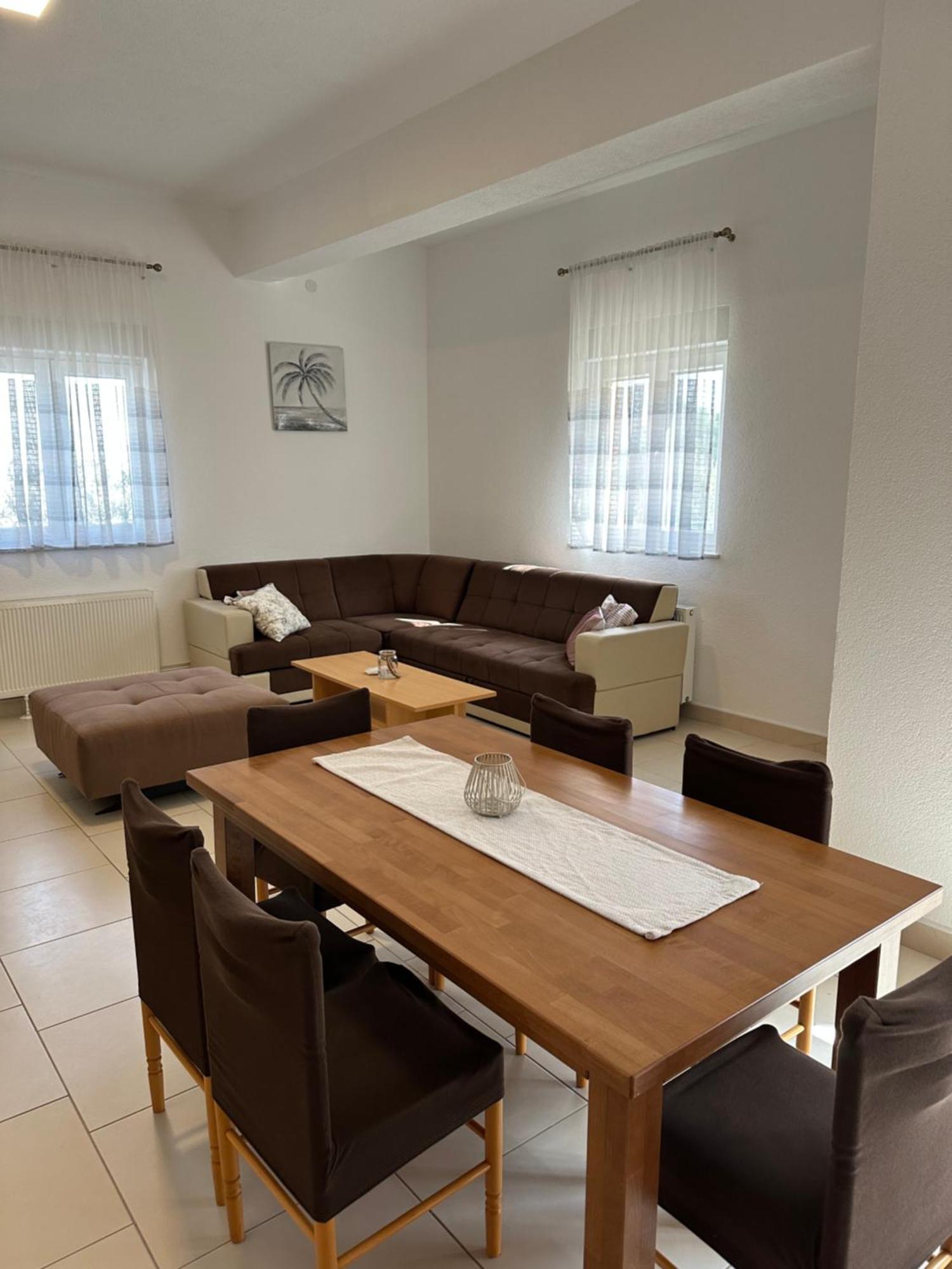 Apartments Panorama With Seasonal Pool Slatine Luaran gambar